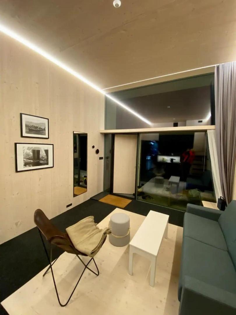 Oceanview Mini-House - Stunning Views Apartment Ramberg Ngoại thất bức ảnh