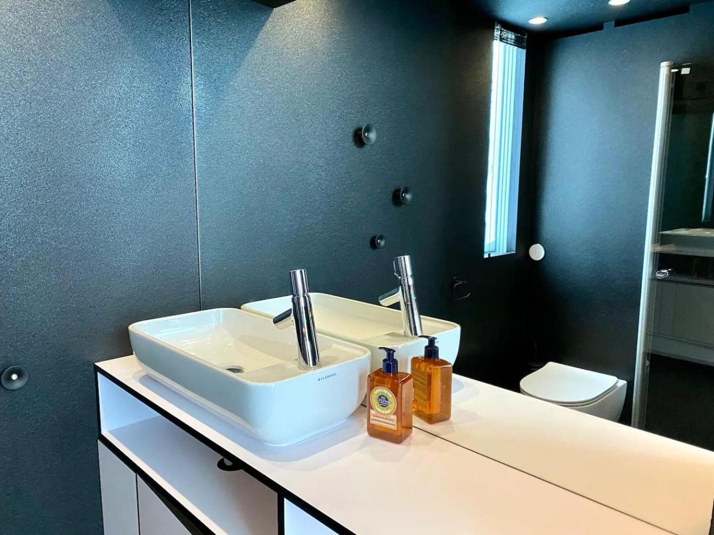 Oceanview Mini-House - Stunning Views Apartment Ramberg Ngoại thất bức ảnh