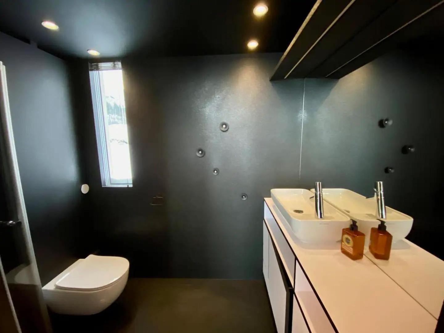 Oceanview Mini-House - Stunning Views Apartment Ramberg Ngoại thất bức ảnh